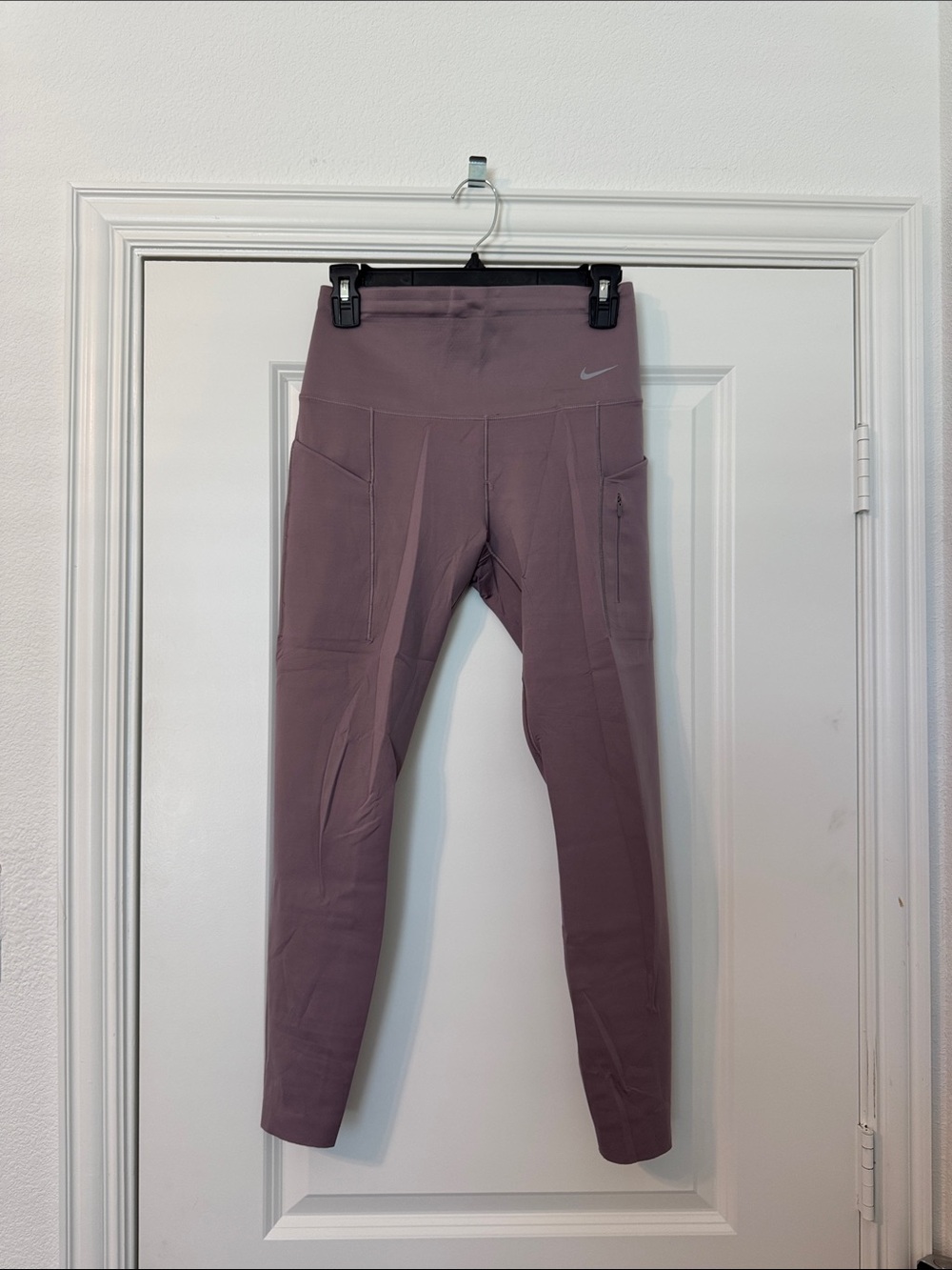 Nike Kids Mauve High-Rise Performance Leggings with Pockets